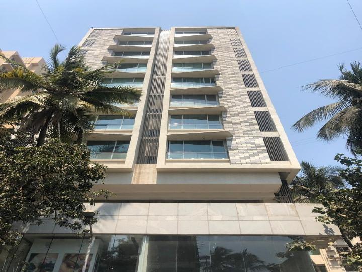 Main - Solus, Bandra West